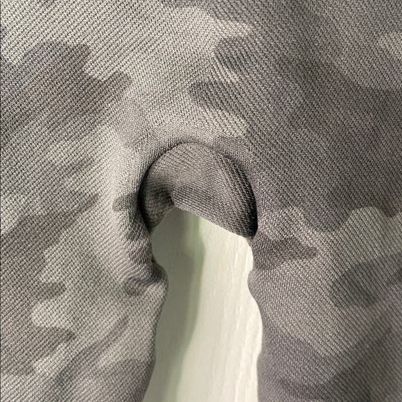 SPANX NWOT Seamless Camouflage Leggings Charcoal Size Medium - Picture 5 of 5